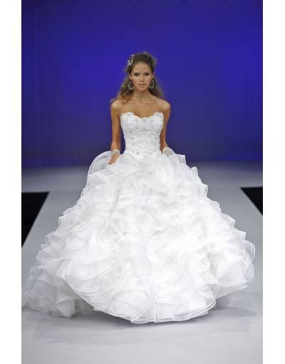 ball gown wedding dress
