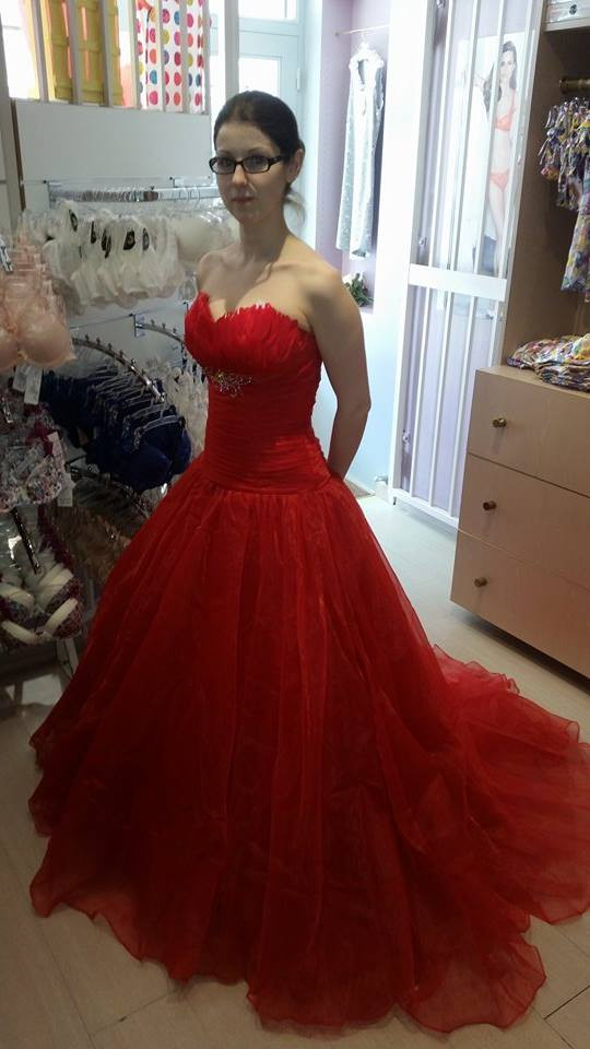 red wedding dresses