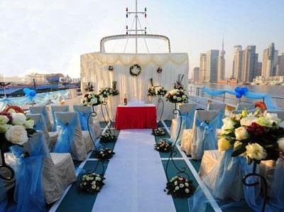 The new Western-style yacht wedding